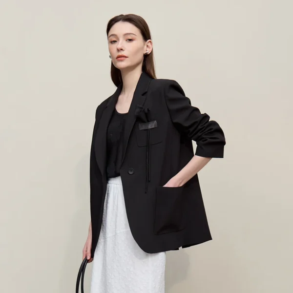 Amii Women's Blazer 2026 Spring New Casual Notched Lapel Shoulder Pad Coat 3D Floral Detail Women's Versatile Loose Top